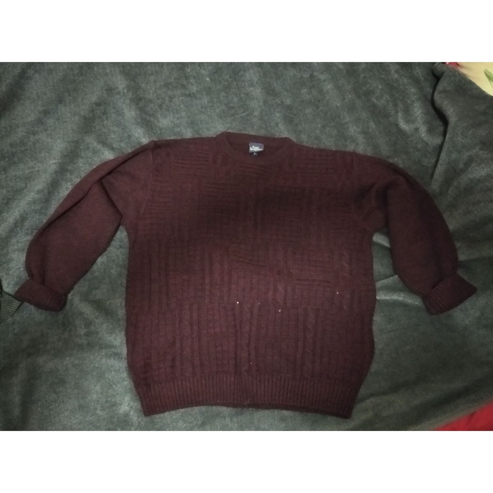 Sweater Men's Burgundy textured pattern